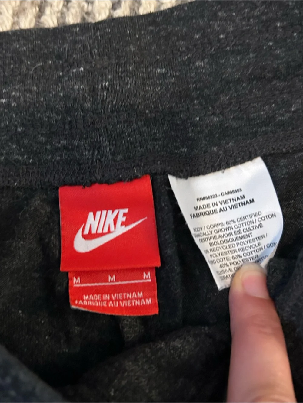 Nike Y2K  Women’s Capri Crop Sweatpants Black Jogger Drawstring Size Medium